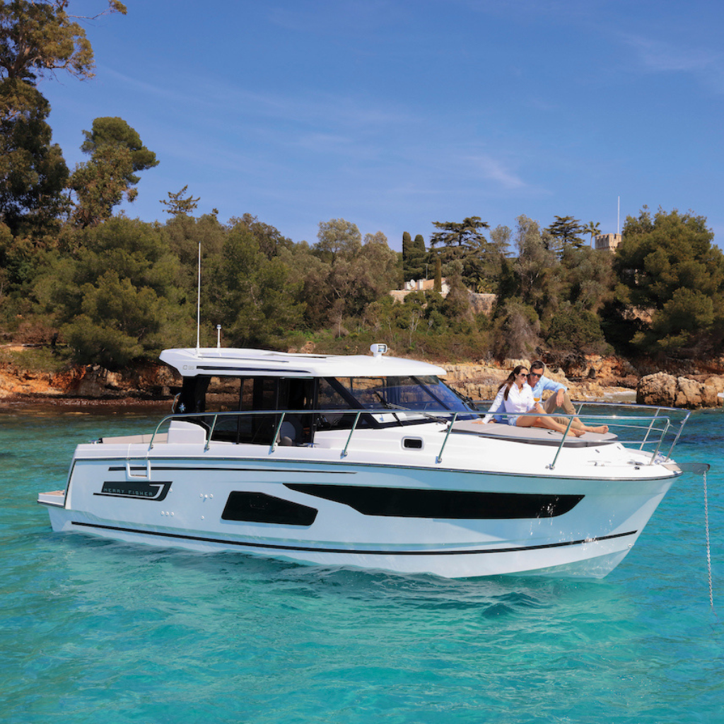 Jeanneau MERRY FISHER 1095 - Pure Yachting