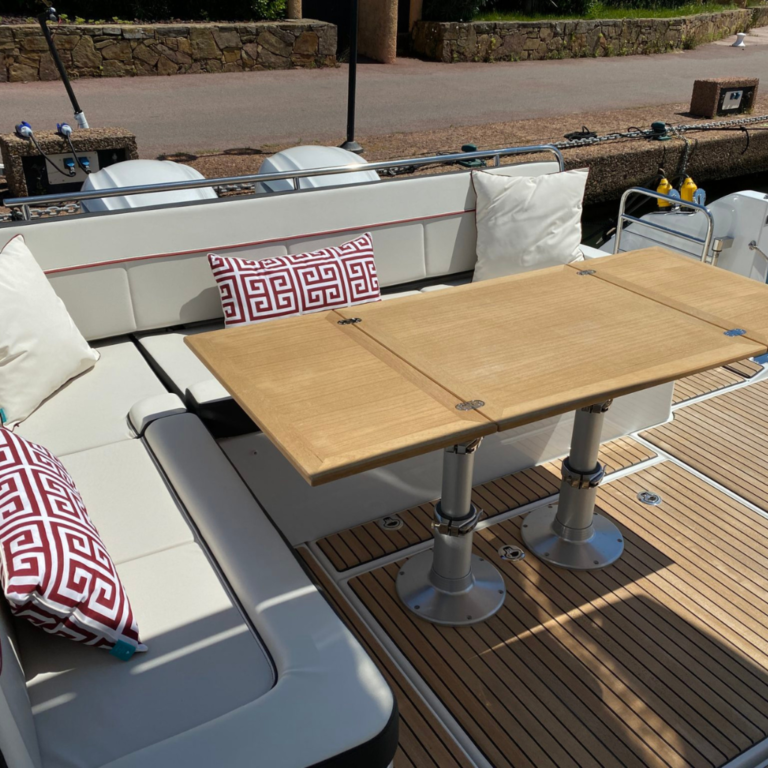 Jeanneau Cap Camarat 12.5 WA - Pure Yachting