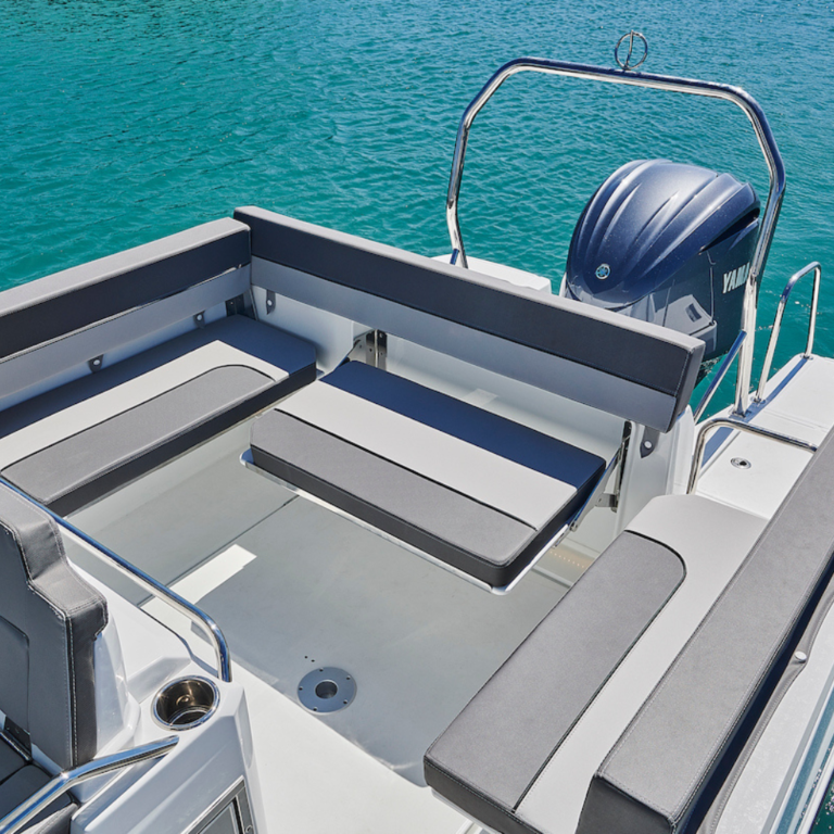 Jeanneau Cap Camarat 7.5 WA S3 - Pure Yachting